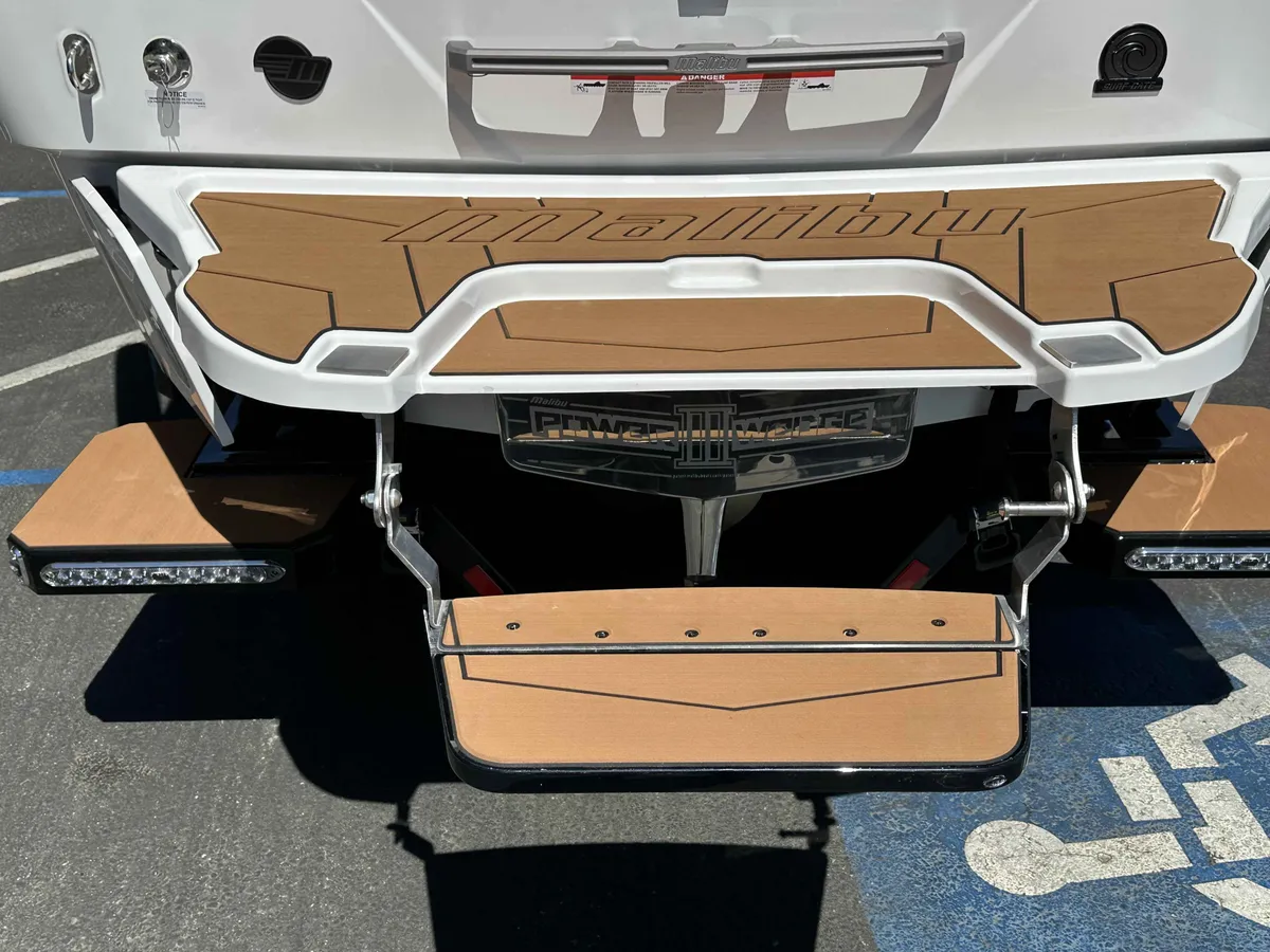 2026 Malibu 25 LSV-5