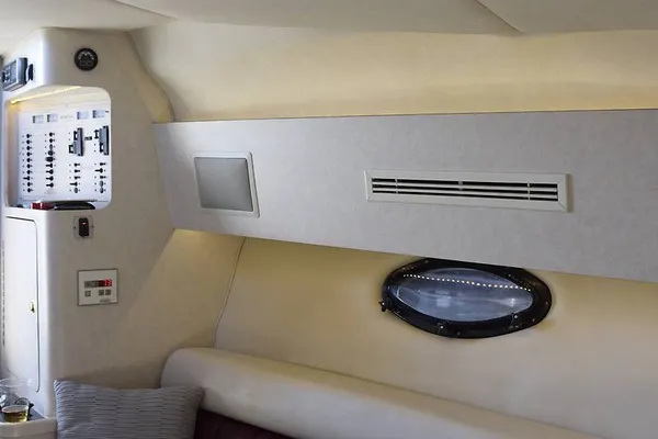 Regal 322 Commodore 1997-6