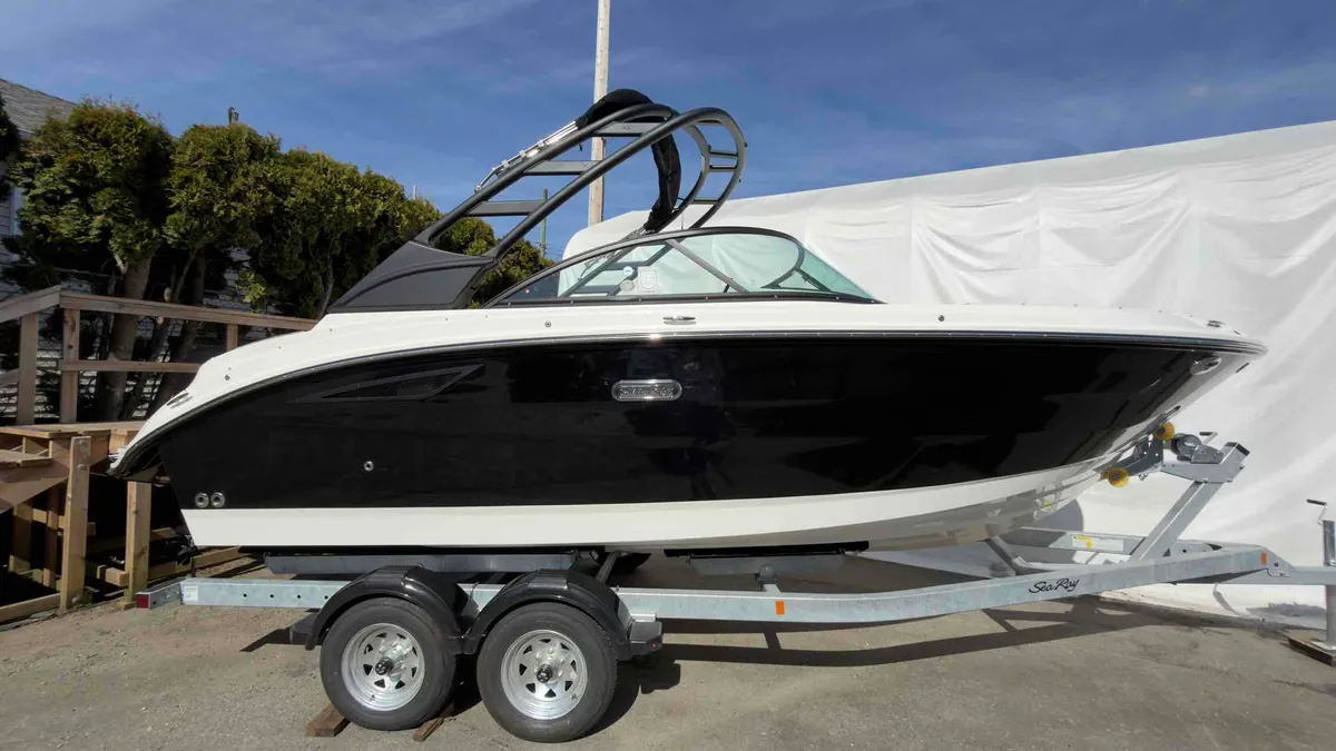 2026 Sea Ray SDX 230-2