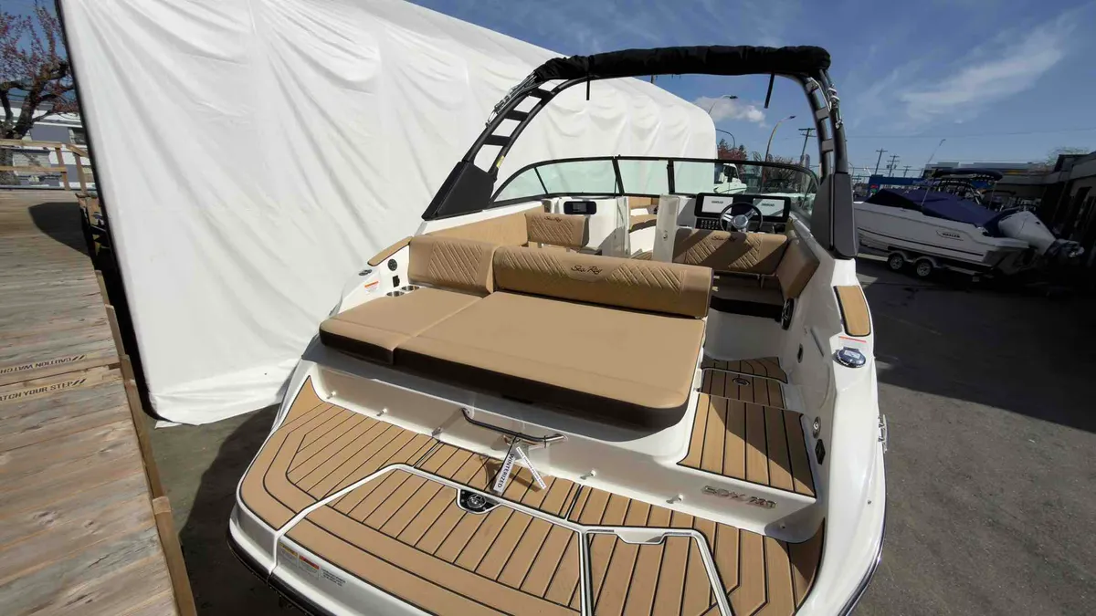 2026 Sea Ray SDX 230-4