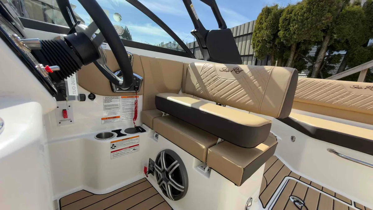 2026 Sea Ray SDX 230-9
