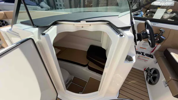 2026 Sea Ray SDX 230-16