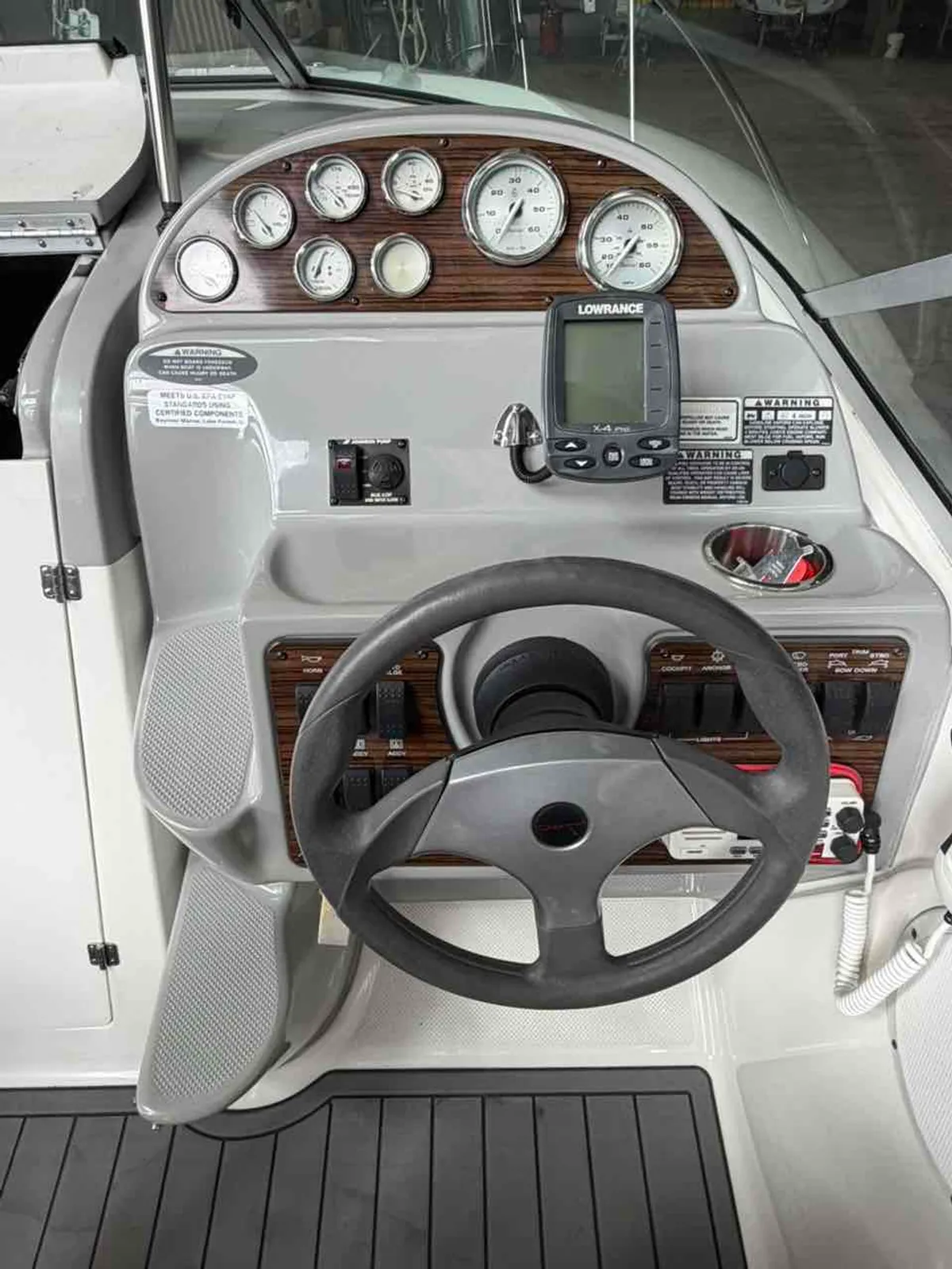 2010 Bayliner 245-22