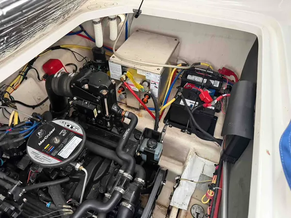 2010 Bayliner 245-23