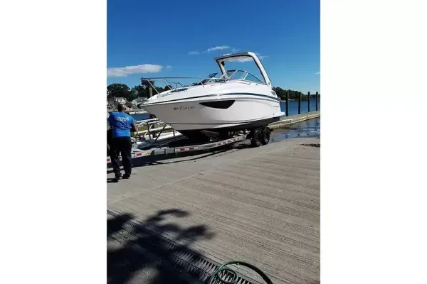 2018 Regal 28 EXPRESS detail image 3