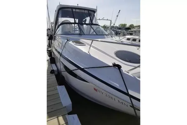 2018 Regal 28 EXPRESS detail image 4