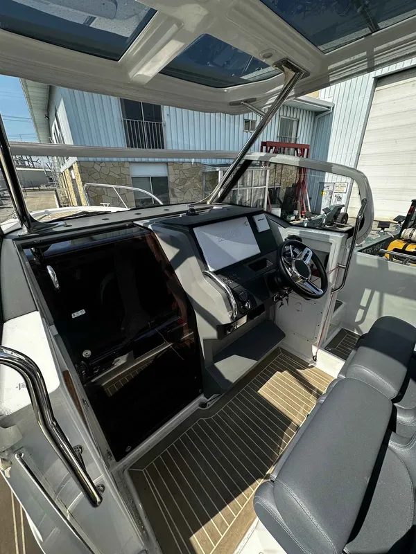 Nimbus Tender 9 2023-6