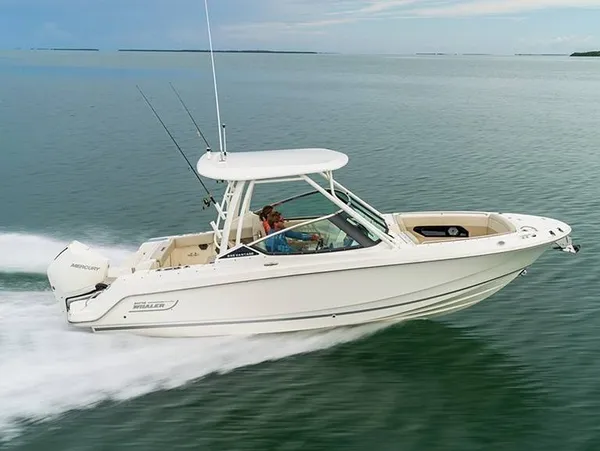 2027 Boston Whaler  24 Vantage-2