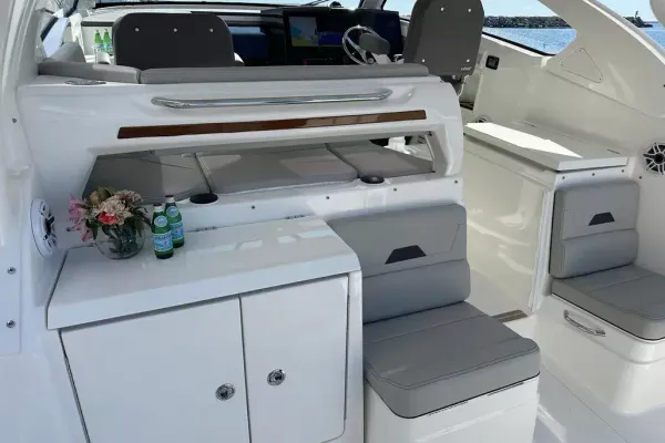 Pursuit OS 405 Offshore 2024-10