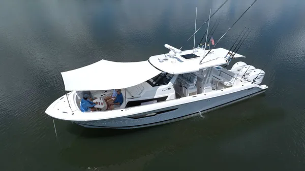 2027 Pursuit S 388 detail image 6