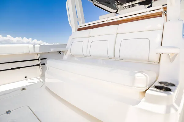 2027 Pursuit S 388 detail image 22