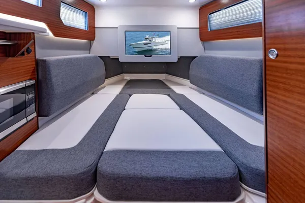 2027 Pursuit S 388 detail image 31