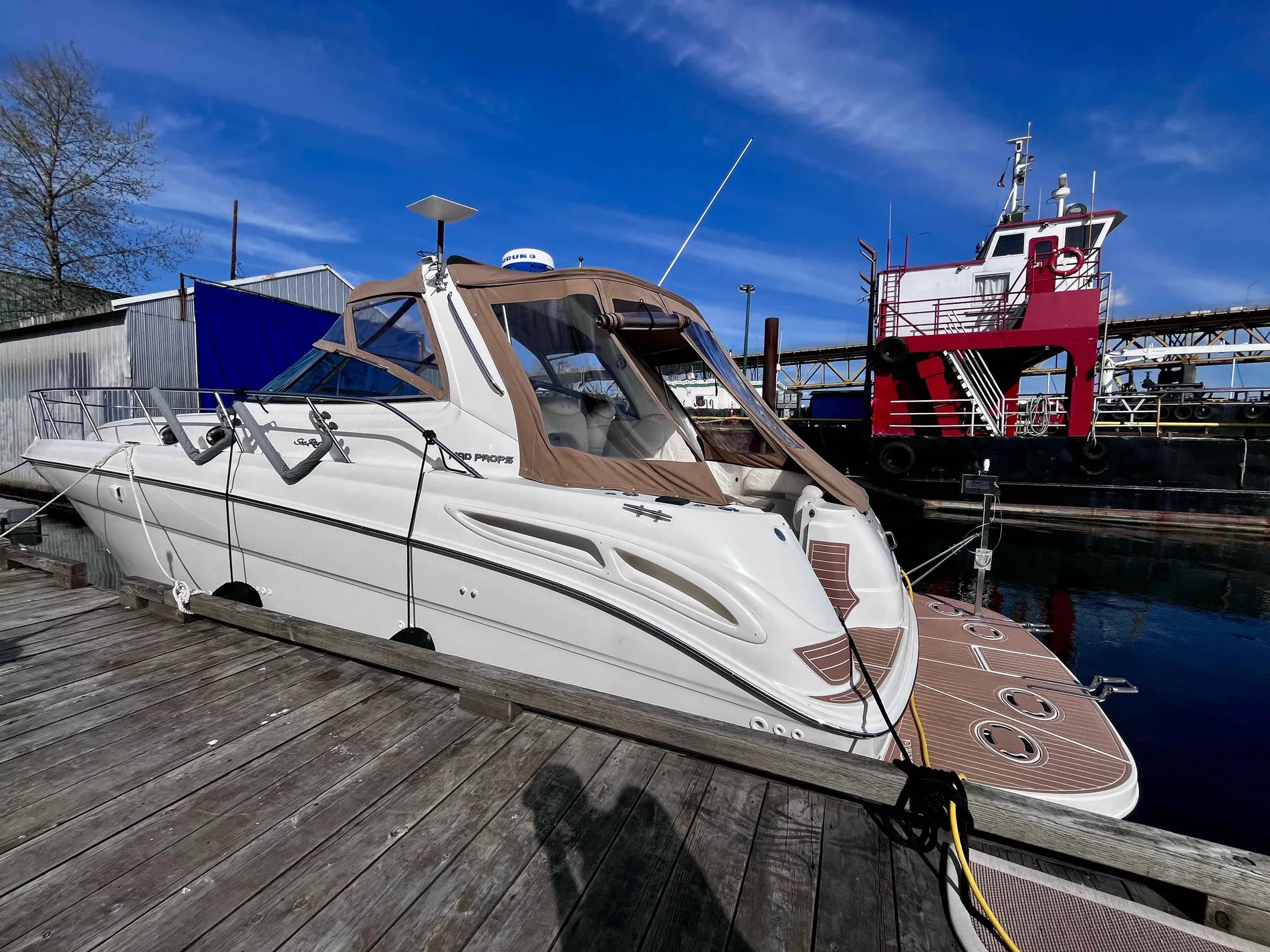 Pre-Owned 2000 Sea ray Sundancer 380 for Sale | Vancouver, BC | M&P Yacht Centre | 63640e094b86ba9ee3014ed6