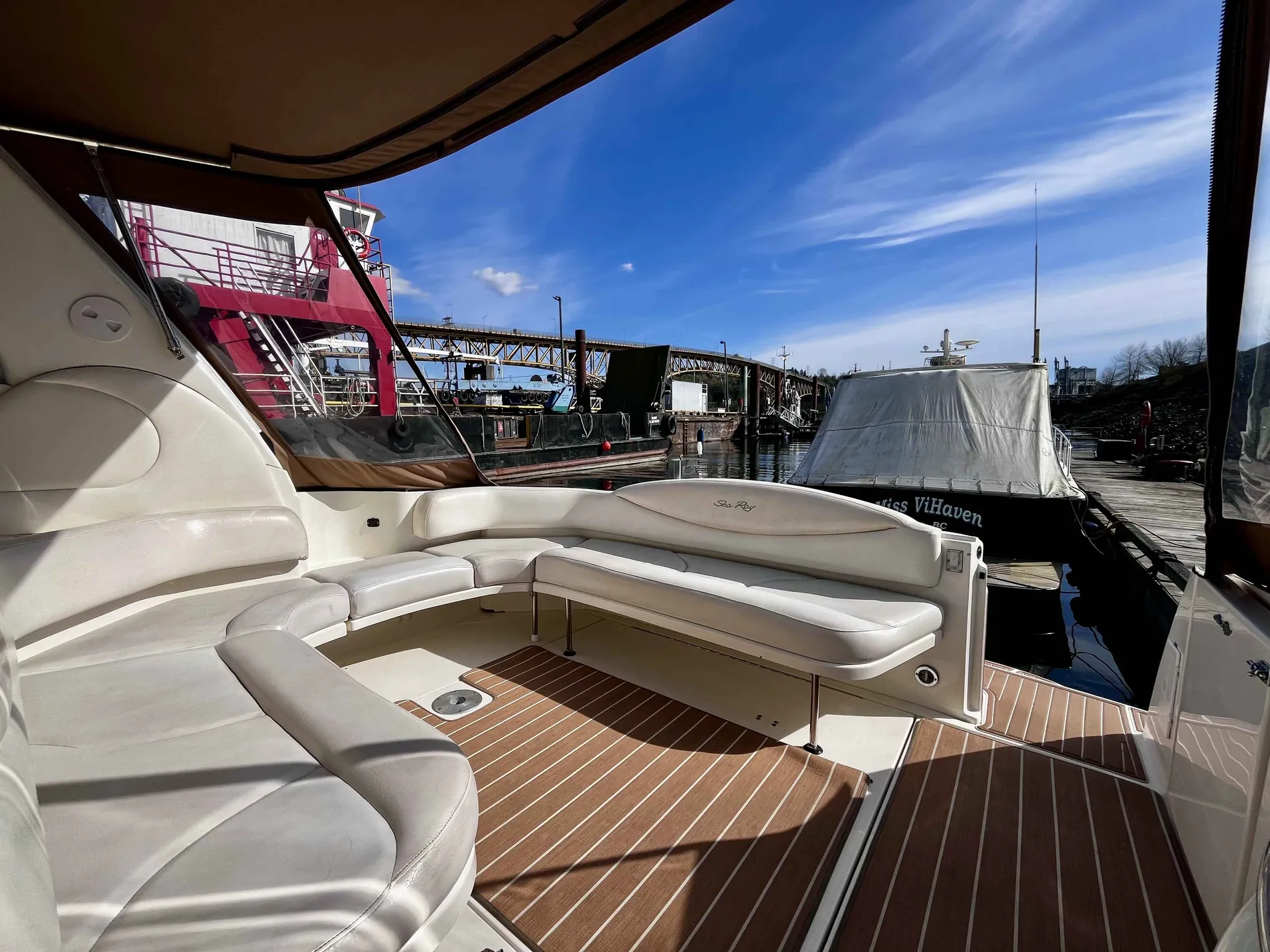 Pre-Owned 2000 Sea ray Sundancer 380 for Sale | Vancouver, BC | M&P Yacht Centre | 63640e094b86ba9ee3014ed6