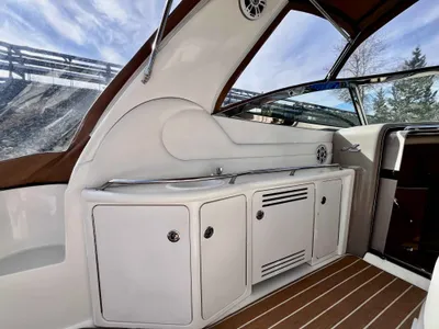 Pre-Owned 2000 Sea ray Sundancer 380 for Sale | Vancouver, BC | M&P Yacht Centre | 63640e094b86ba9ee3014ed6