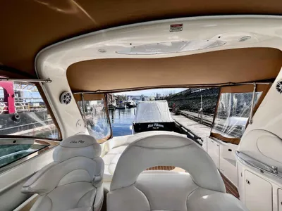 Pre-Owned 2000 Sea ray Sundancer 380 for Sale | Vancouver, BC | M&P Yacht Centre | 63640e094b86ba9ee3014ed6