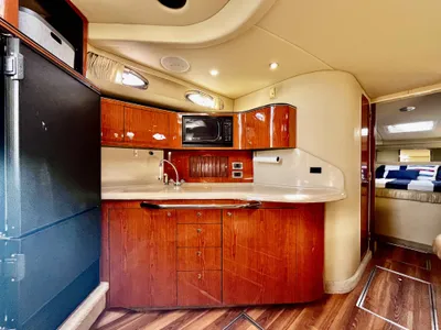 Pre-Owned 2000 Sea ray Sundancer 380 for Sale | Vancouver, BC | M&P Yacht Centre | 63640e094b86ba9ee3014ed6