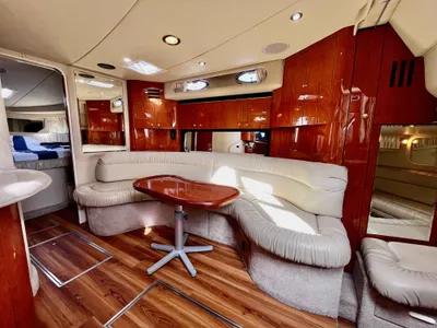 Pre-Owned 2000 Sea ray Sundancer 380 for Sale | Vancouver, BC | M&P Yacht Centre | 63640e094b86ba9ee3014ed6