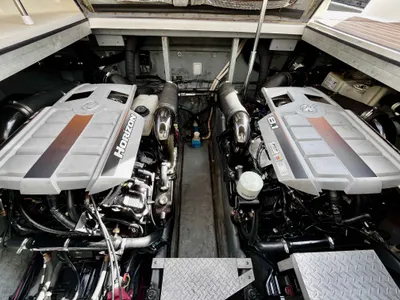 Pre-Owned 2000 Sea ray Sundancer 380 for Sale | Vancouver, BC | M&P Yacht Centre | 63640e094b86ba9ee3014ed6