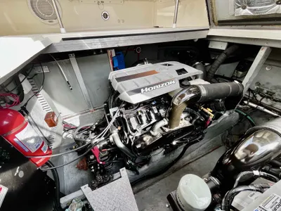 Pre-Owned 2000 Sea ray Sundancer 380 for Sale | Vancouver, BC | M&P Yacht Centre | 63640e094b86ba9ee3014ed6