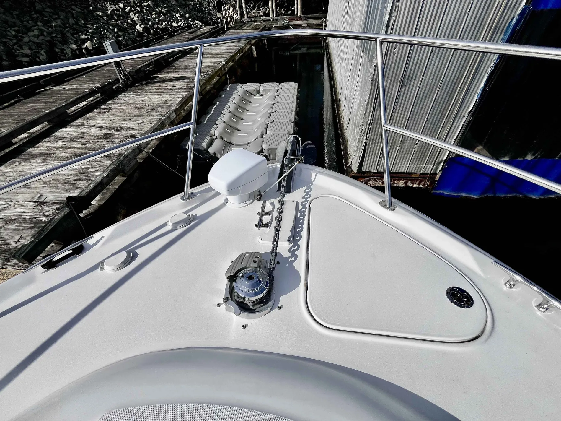 Pre-Owned 2000 Sea ray Sundancer 380 for Sale | Vancouver, BC | M&P Yacht Centre | 63640e094b86ba9ee3014ed6