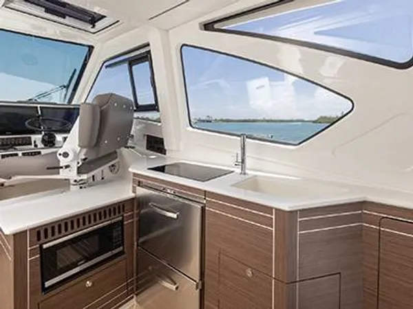 2027 Pursuit OS 445 detail image 10