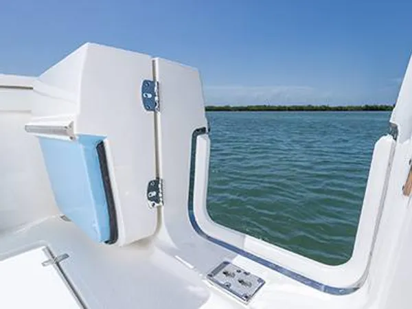 2027 Pursuit OS 445 detail image 7