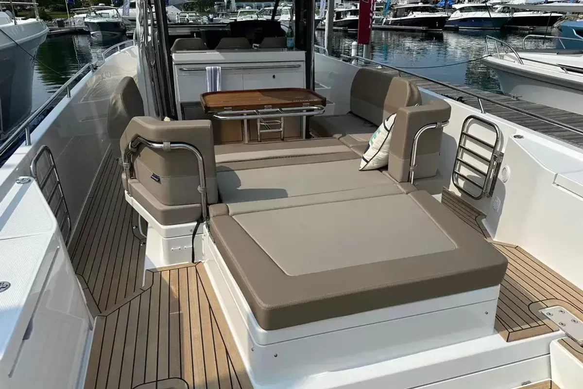 dummy-boat-img