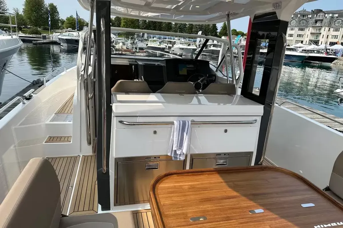 dummy-boat-img