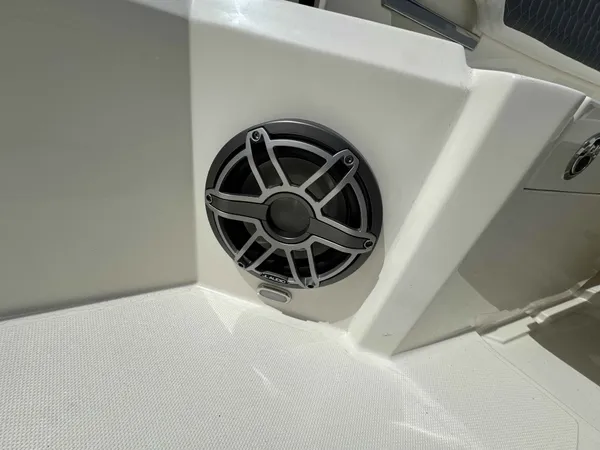2026 Cobia 305 CC detail image 18