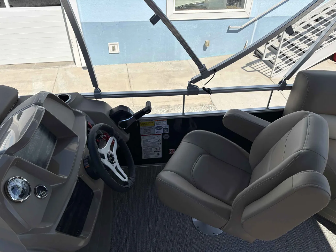 2026 SunChaser Vista 18 LR-8