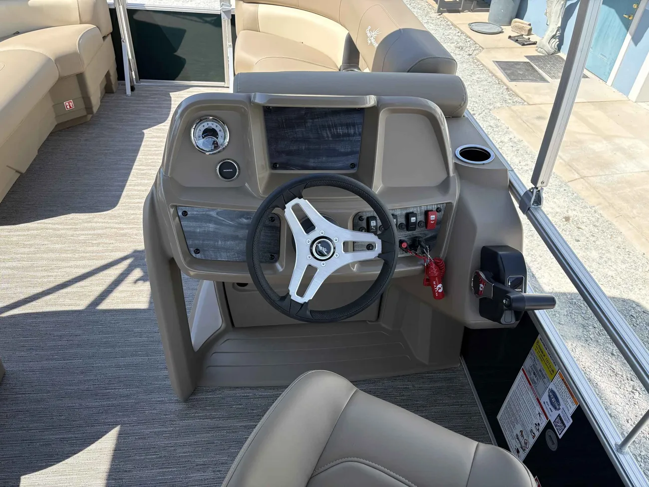 2026 SunChaser Vista 18 LR-9