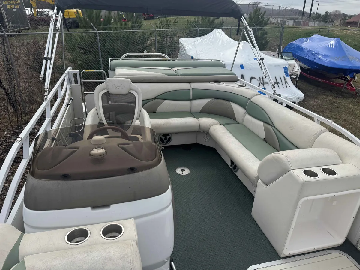 boat-carouselImage-image