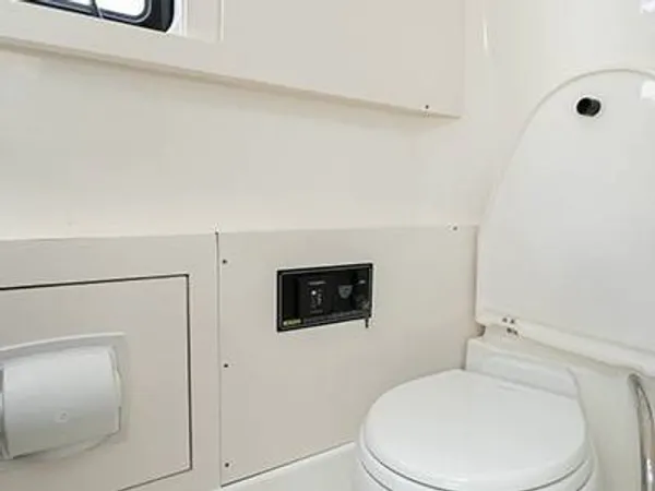2027 Pursuit S 428 detail image 25