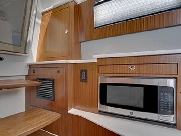2027 Pursuit S 428 detail image 24
