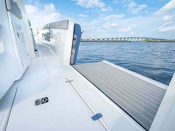 2027 Pursuit S 428 detail image 20