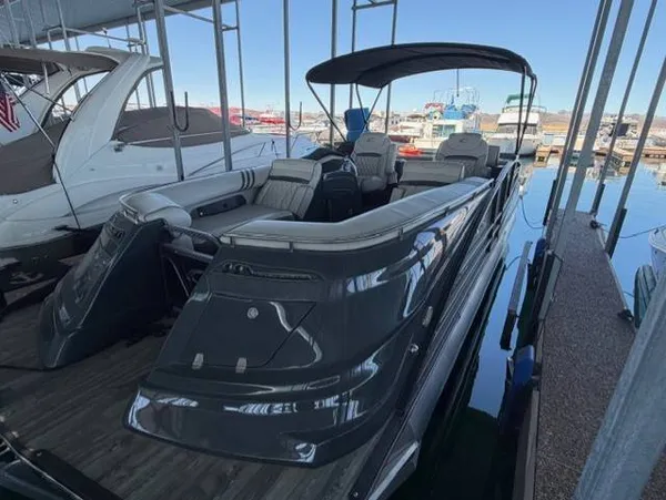 boat-detail-slider-thumb-0