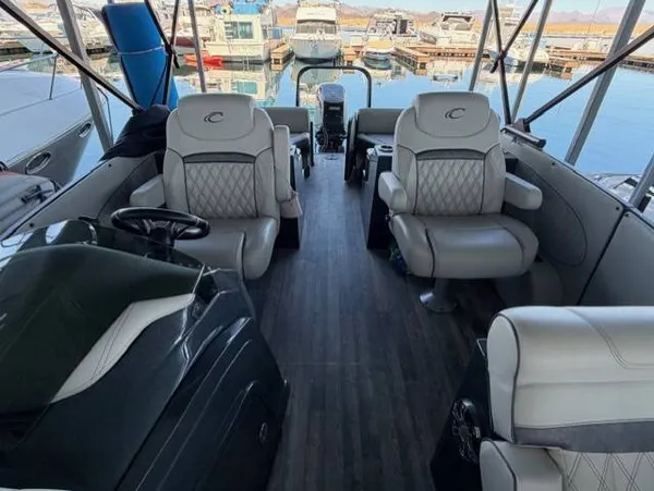 boat-detail-slider-thumb-8
