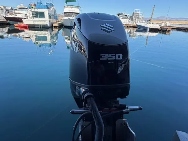 boat-detail-slider-thumb-12