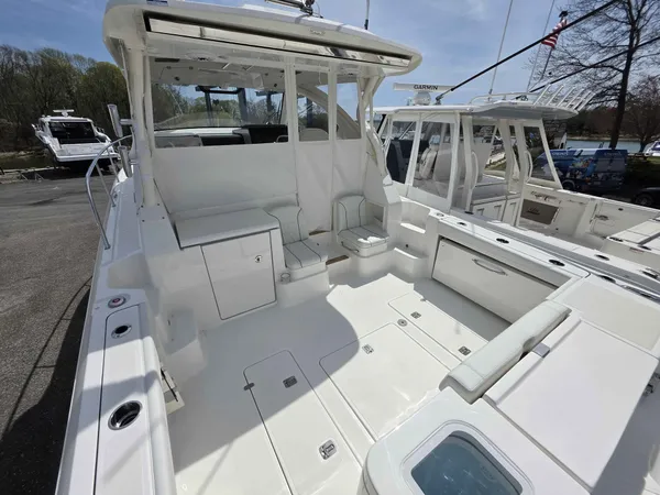 2026 Pursuit OS 355 detail image 3