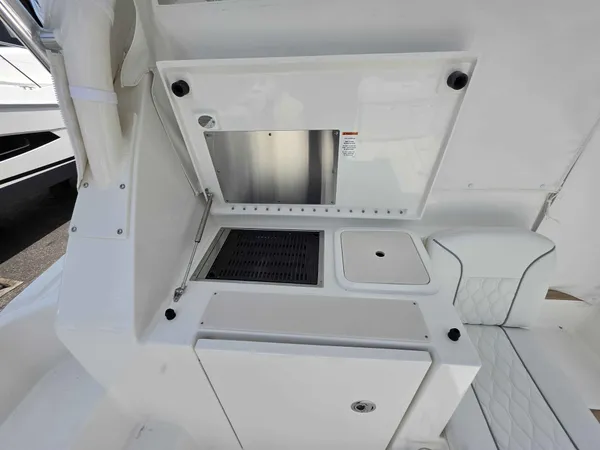 2026 Pursuit OS 355 detail image 4