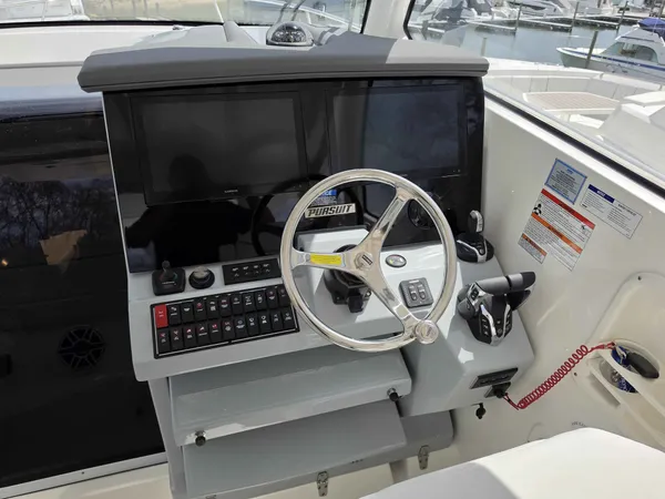 2026 Pursuit OS 355 detail image 7