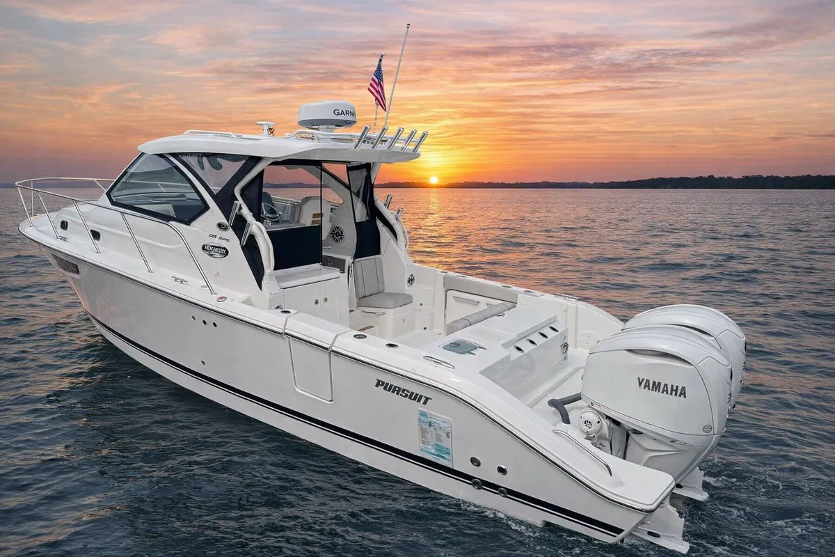 2025 Pursuit OS 325