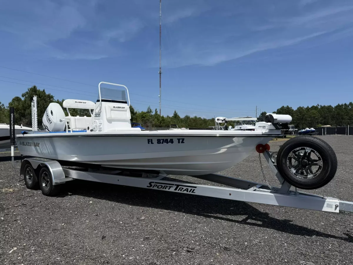 2023 Blazer bay FISHERMAN 2220