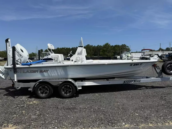 2023 Blazer bay FISHERMAN 2220