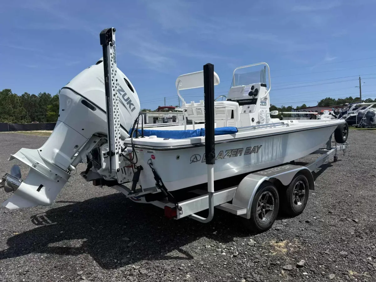 2023 Blazer bay FISHERMAN 2220