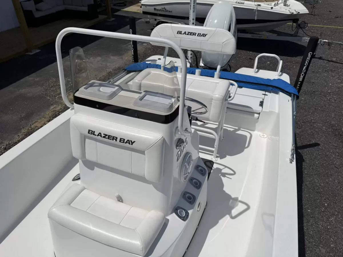 2023 Blazer bay FISHERMAN 2220