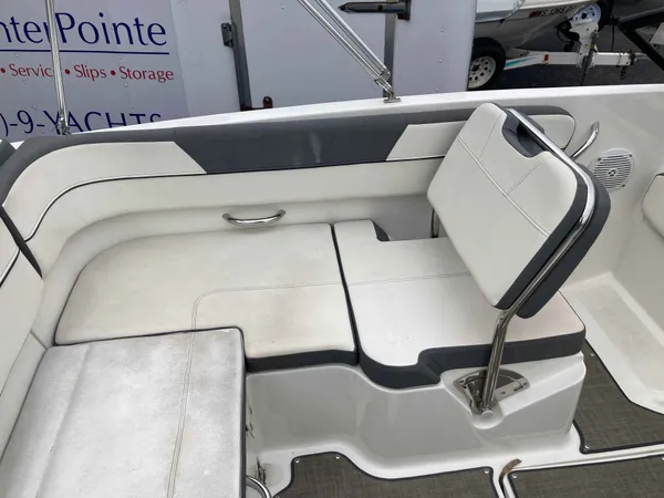 Bayliner 20 VR5 2017-14