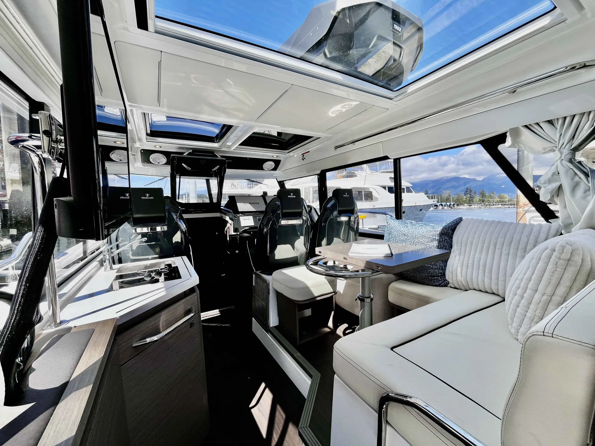 Pre-Owned 2025 Wellcraft 38 Explorer for Sale | Vancouver, BC | M&P Yacht Centre | 67842e24b0cd942f1801e2e6