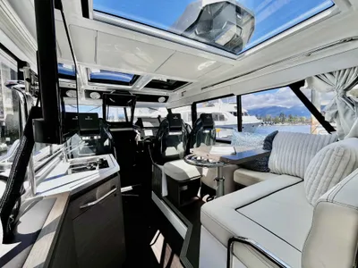 Pre-Owned 2025 Wellcraft 38 Explorer for Sale | Vancouver, BC | M&P Yacht Centre | 67842e24b0cd942f1801e2e6